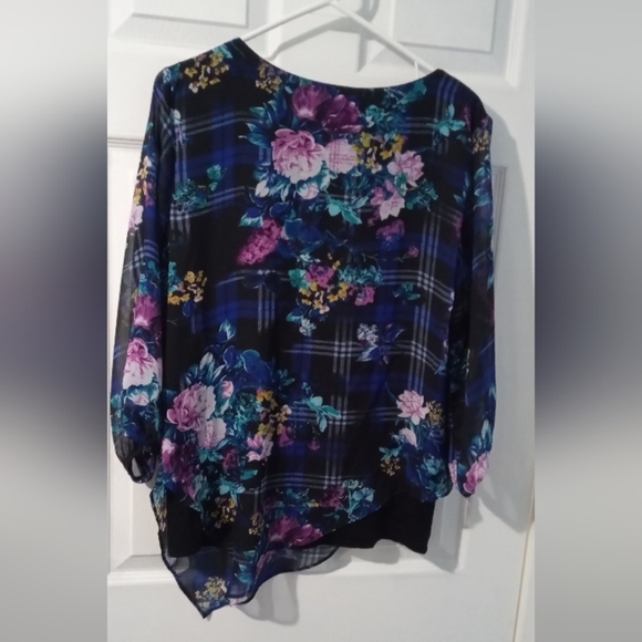 AB Studios size M, Black multi color - Picture 2 of 2